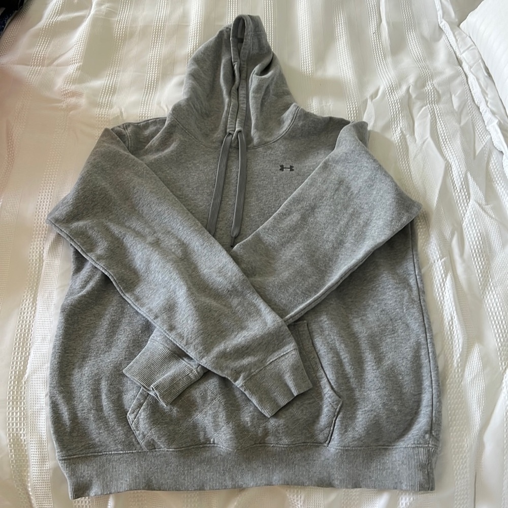 under armour gray sweatshirt